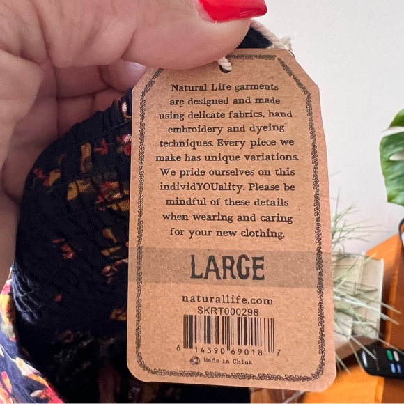 NATURAL LIFE Hanna Convertible Maxi Skirt—navy red bouquets Women’s SIZE LARGE - Picture 9 of 12